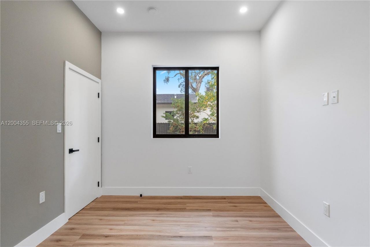 4518 NW 4 St , Miami, FL 33126 Photo