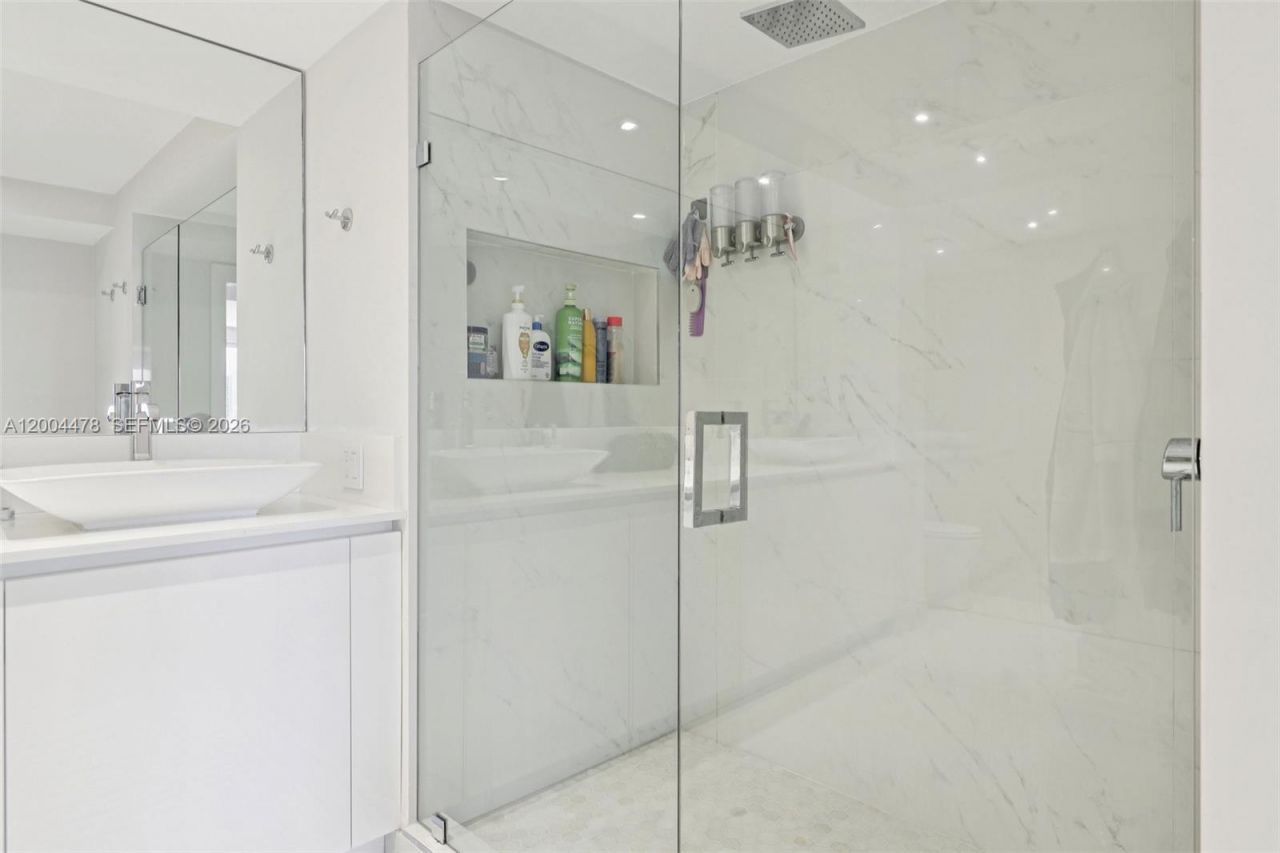 3640 Yacht Club Dr , Unit 1007, Aventura, FL 33180 Photo