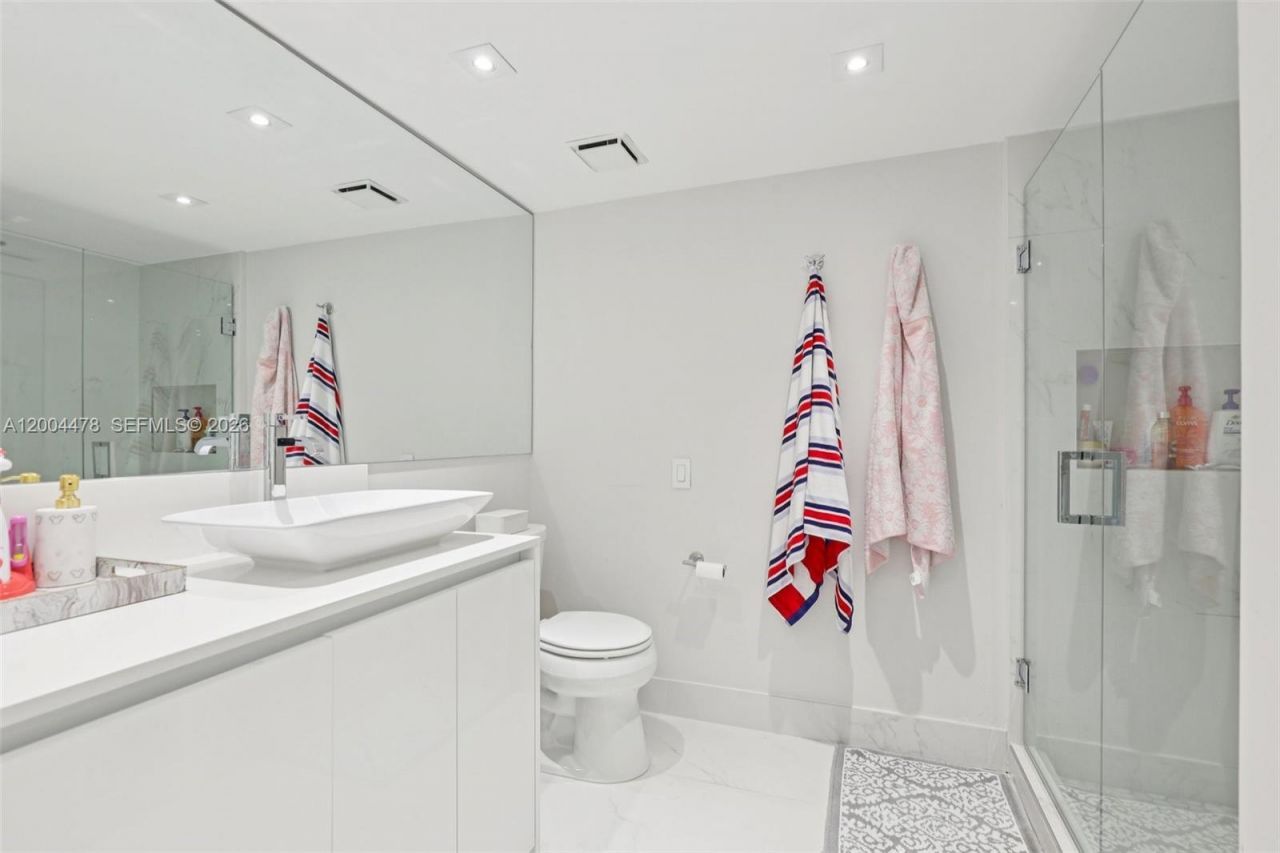 3640 Yacht Club Dr , Unit 1007, Aventura, FL 33180 Photo