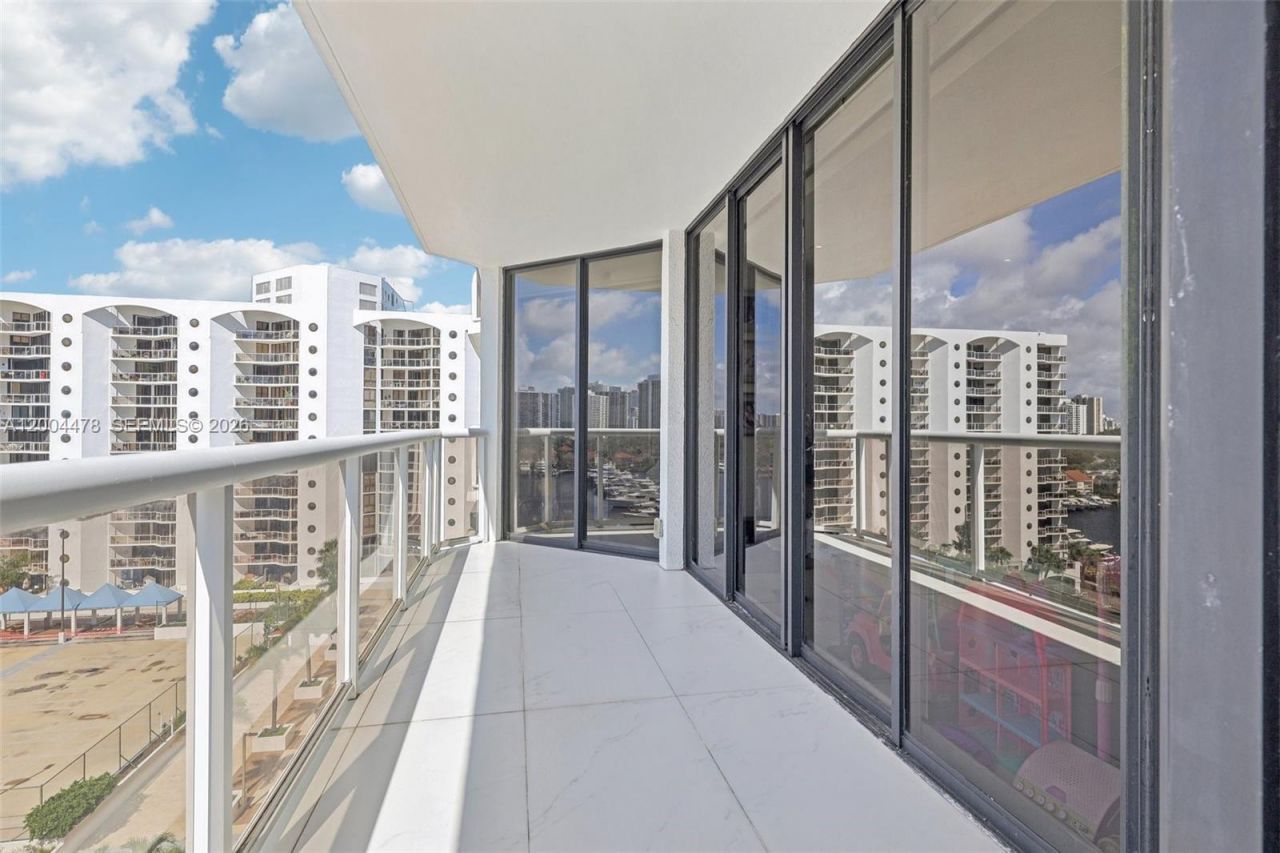 3640 Yacht Club Dr , Unit 1007, Aventura, FL 33180 Photo
