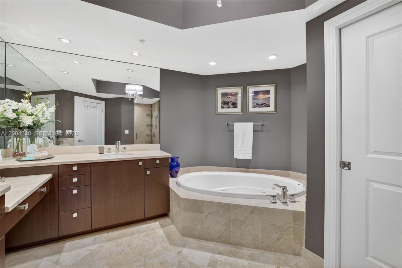 1 N Ocean Blvd, Unit 806, Pompano Beach, FL 33062 Photo