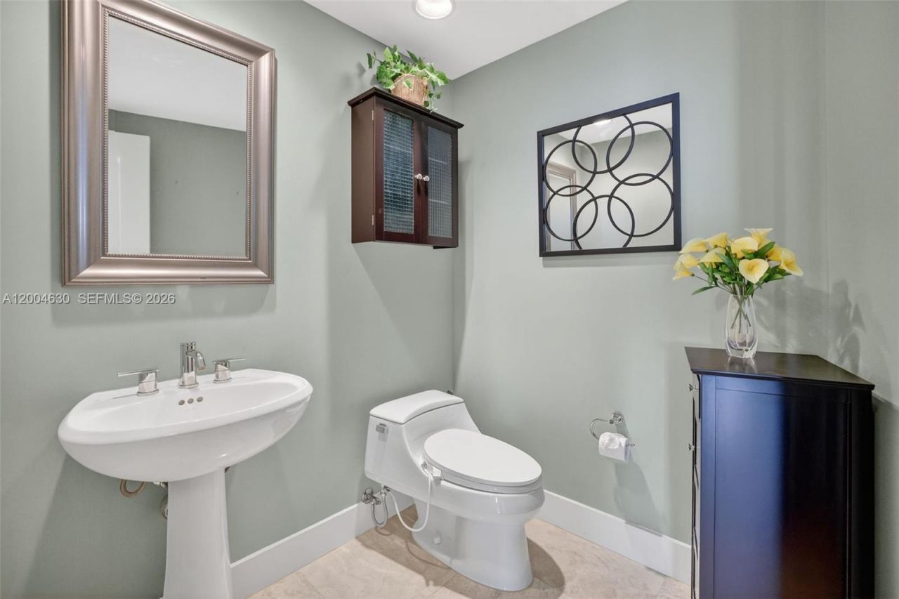 1 N Ocean Blvd, Unit 806, Pompano Beach, FL 33062 Photo