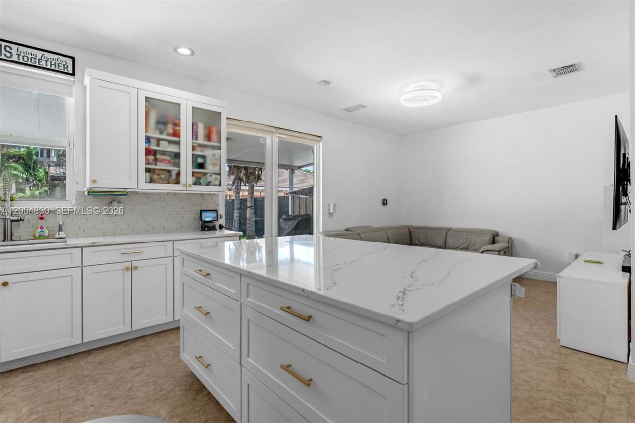13891 SW 39th Ter , Miami, FL 33175 Photo