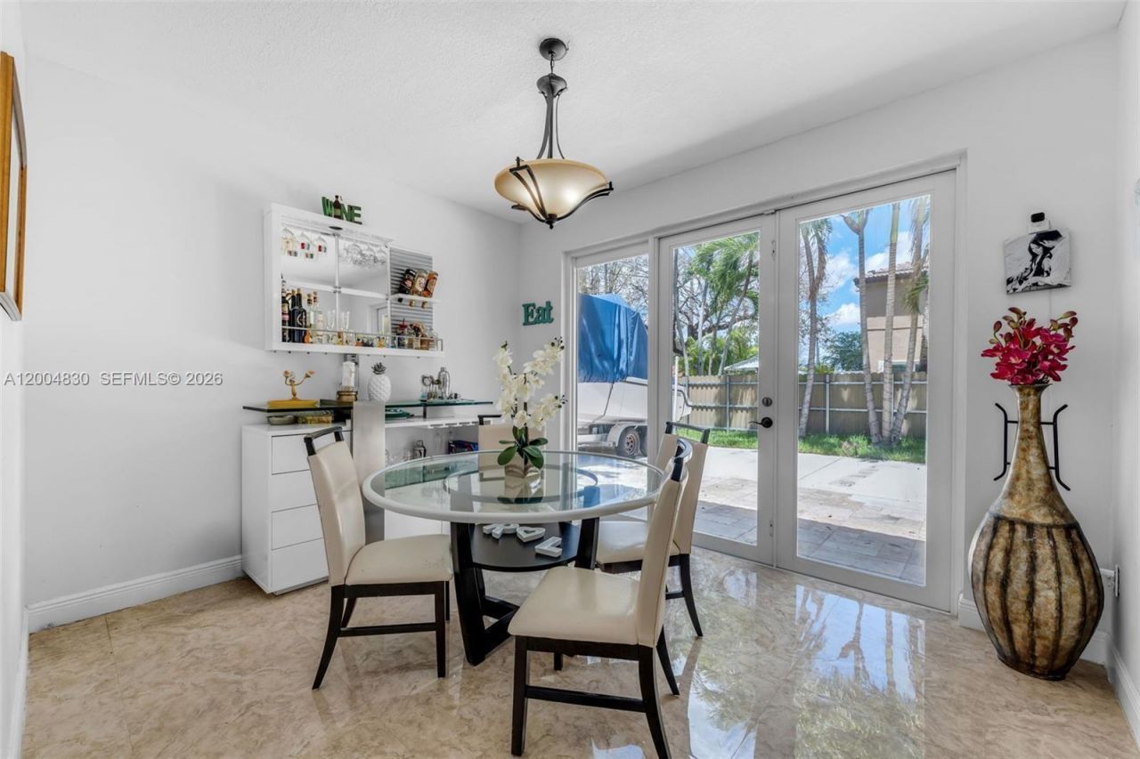 13891 SW 39th Ter , Miami, FL 33175 Photo
