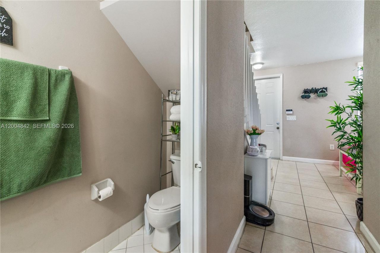 1420 NE 33rd Ave , Unit 105-15, Homestead, FL 33033 Photo
