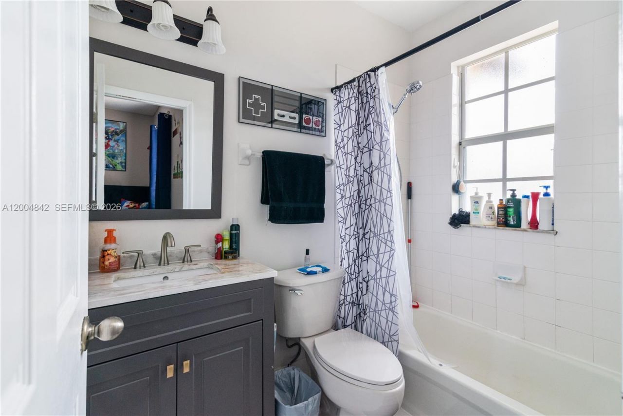 1420 NE 33rd Ave , Unit 105-15, Homestead, FL 33033 Photo
