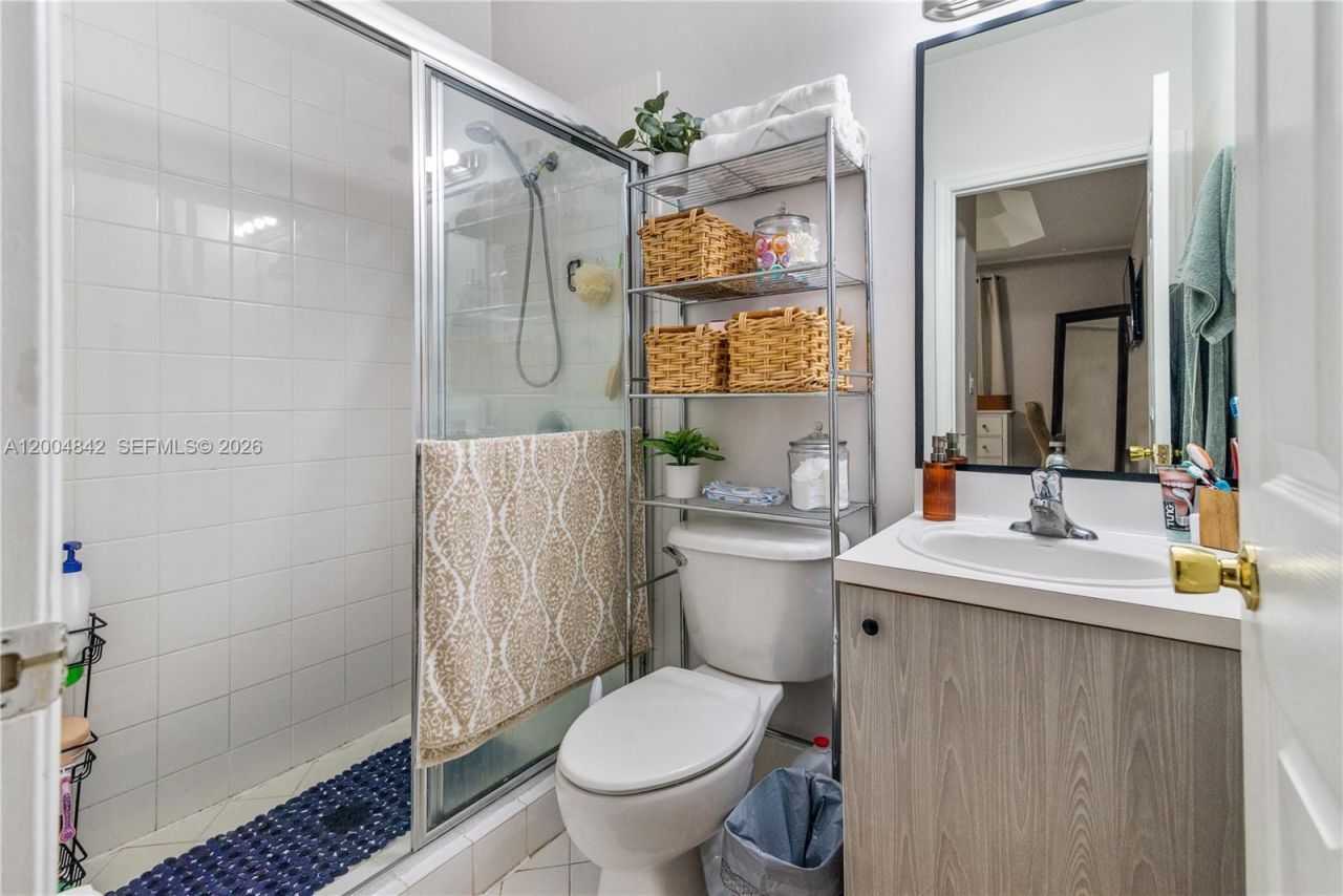 1420 NE 33rd Ave , Unit 105-15, Homestead, FL 33033 Photo
