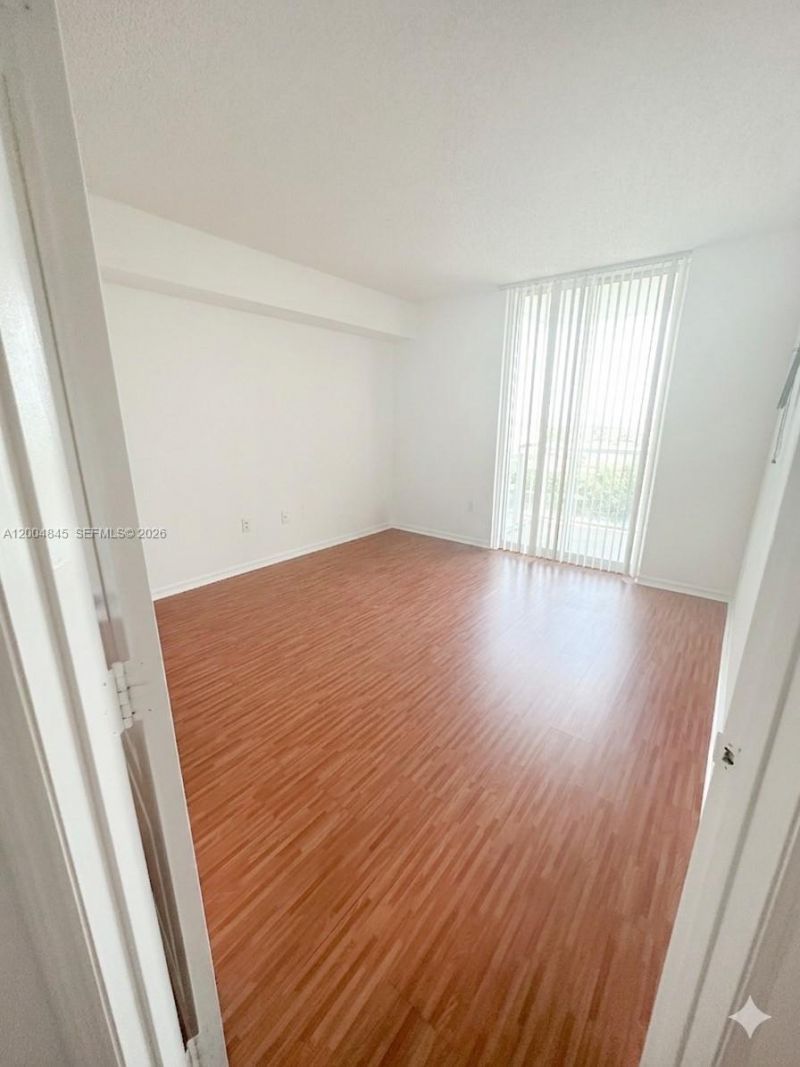 5077 NW 7th St, Unit 1505, Miami, FL 33126 Photo