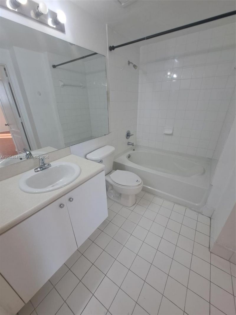 5077 NW 7th St, Unit 1505, Miami, FL 33126 Photo