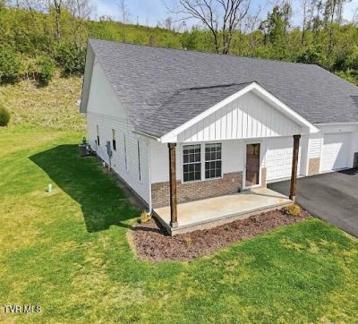 96 Village Court, Unit -, Lebanon, VA 24266 Main Photo