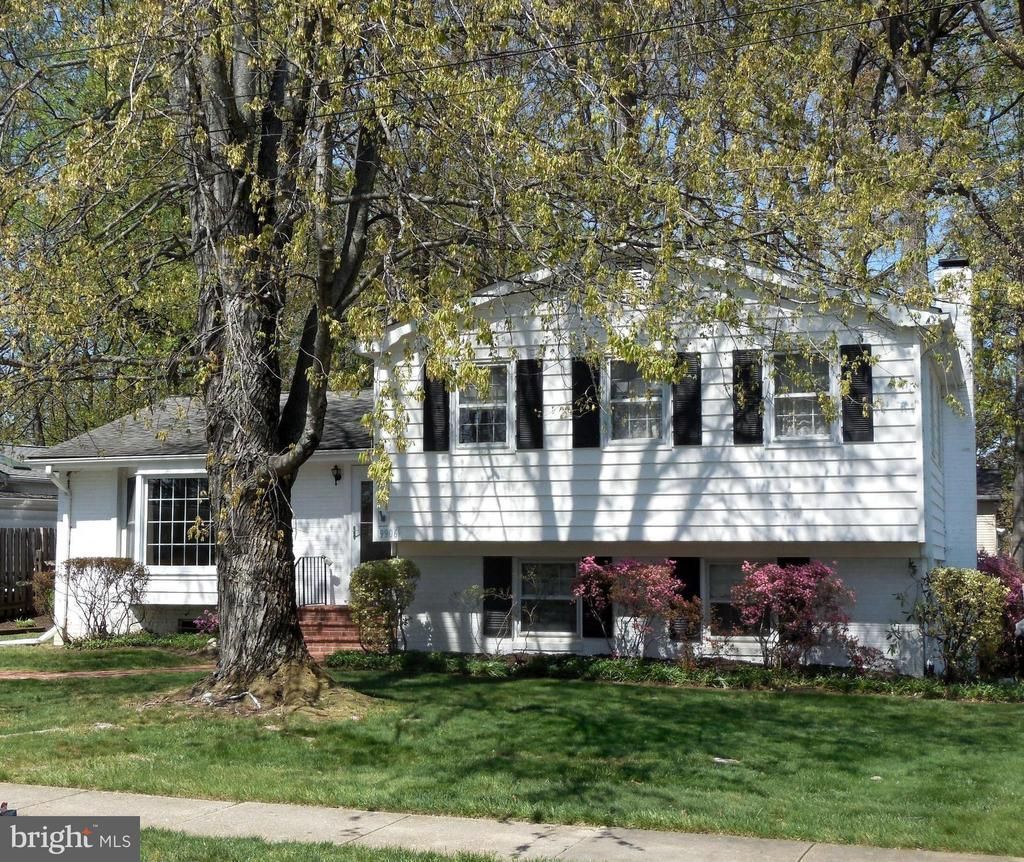 9906 Colony Road , Fairfax, VA 22030 Main Photo