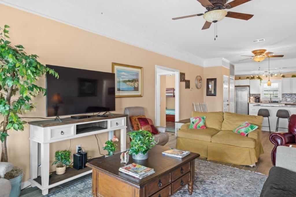 326 48th Ave. N Photo 10