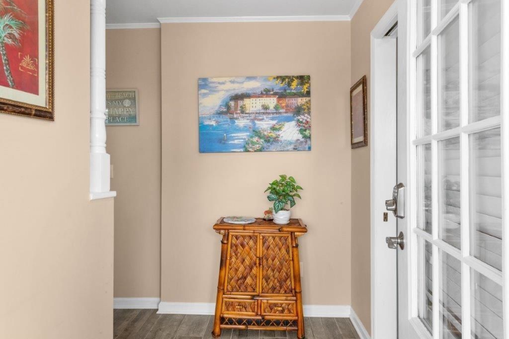 326 48th Ave. N Photo 4