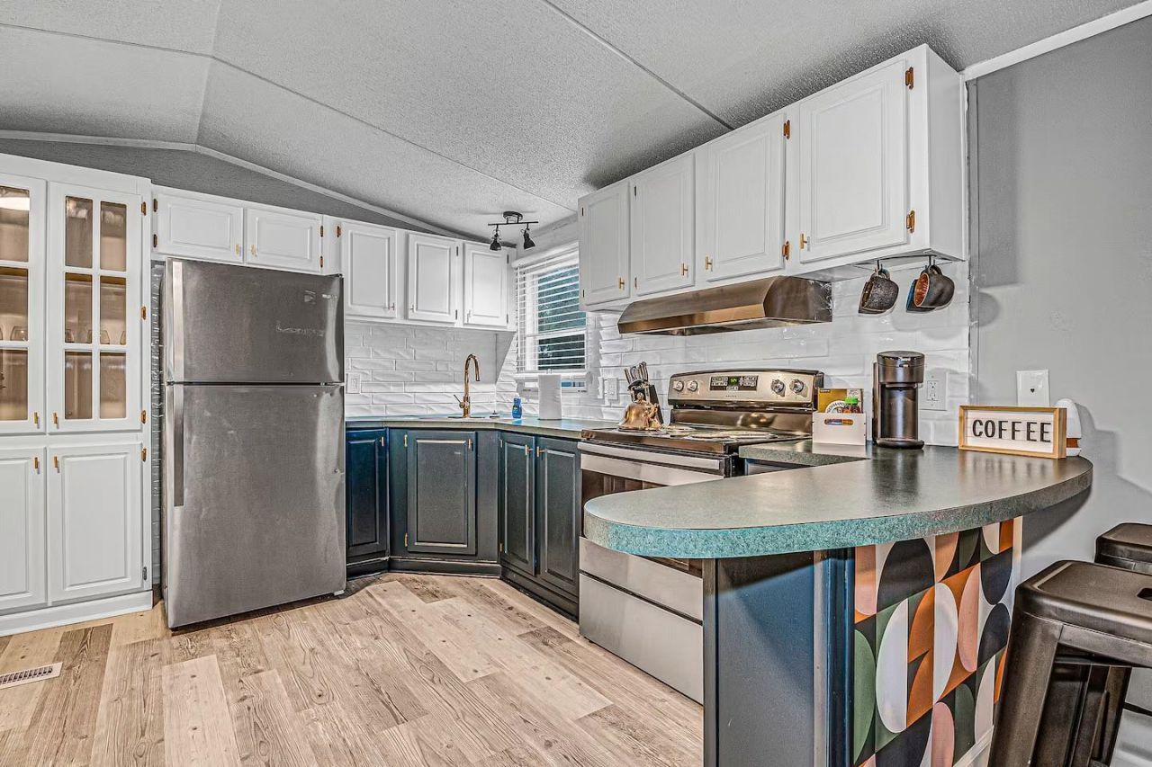 4518 Heron St.  Photo 7