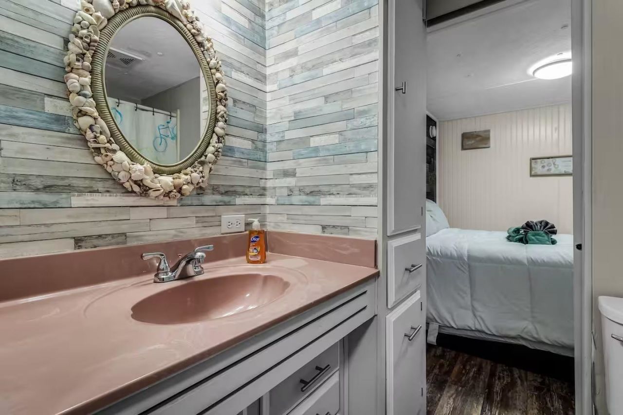 5400 Little River Neck Rd.  Photo 11