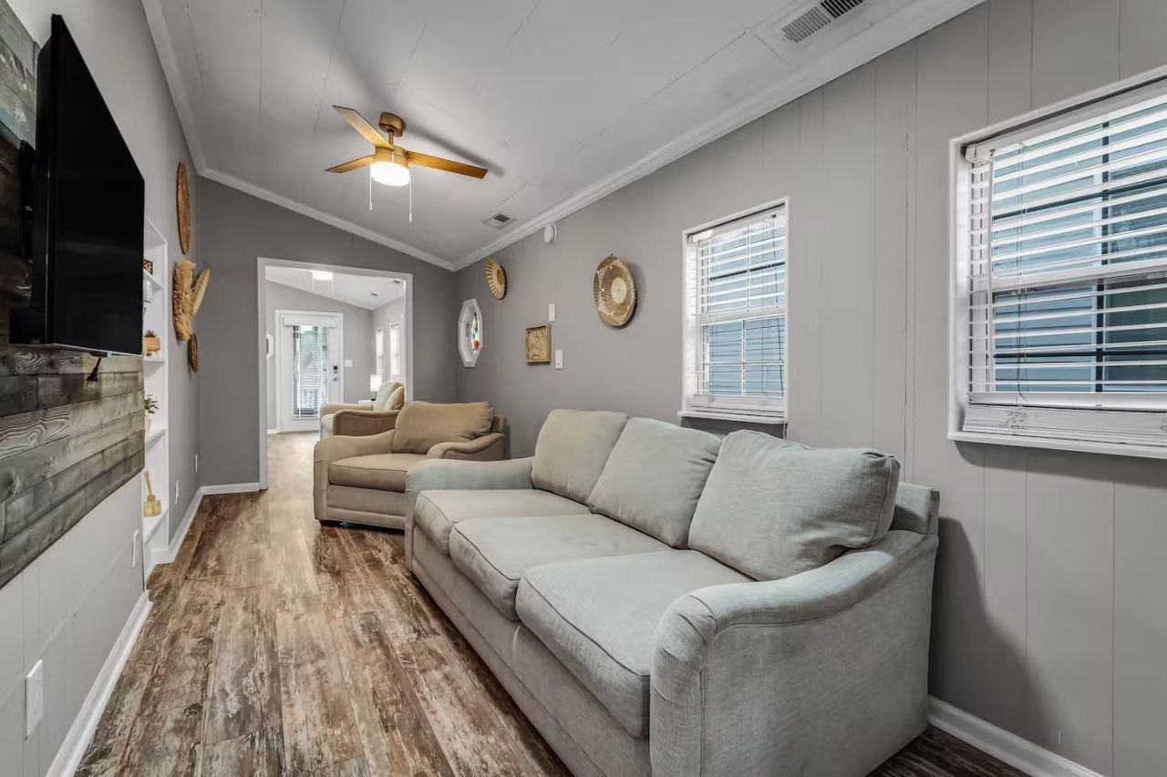 5400 Little River Neck Rd.  Photo 5