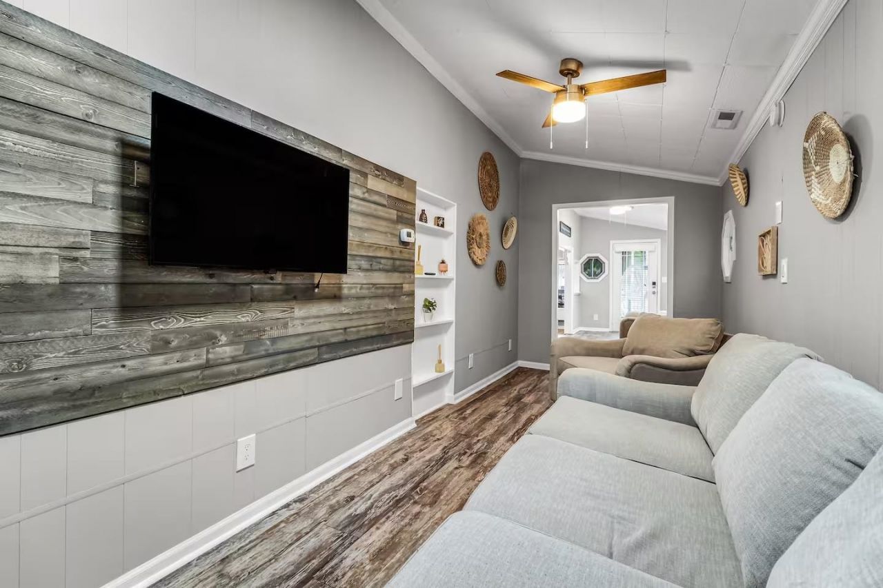 5400 Little River Neck Rd.  Photo 6