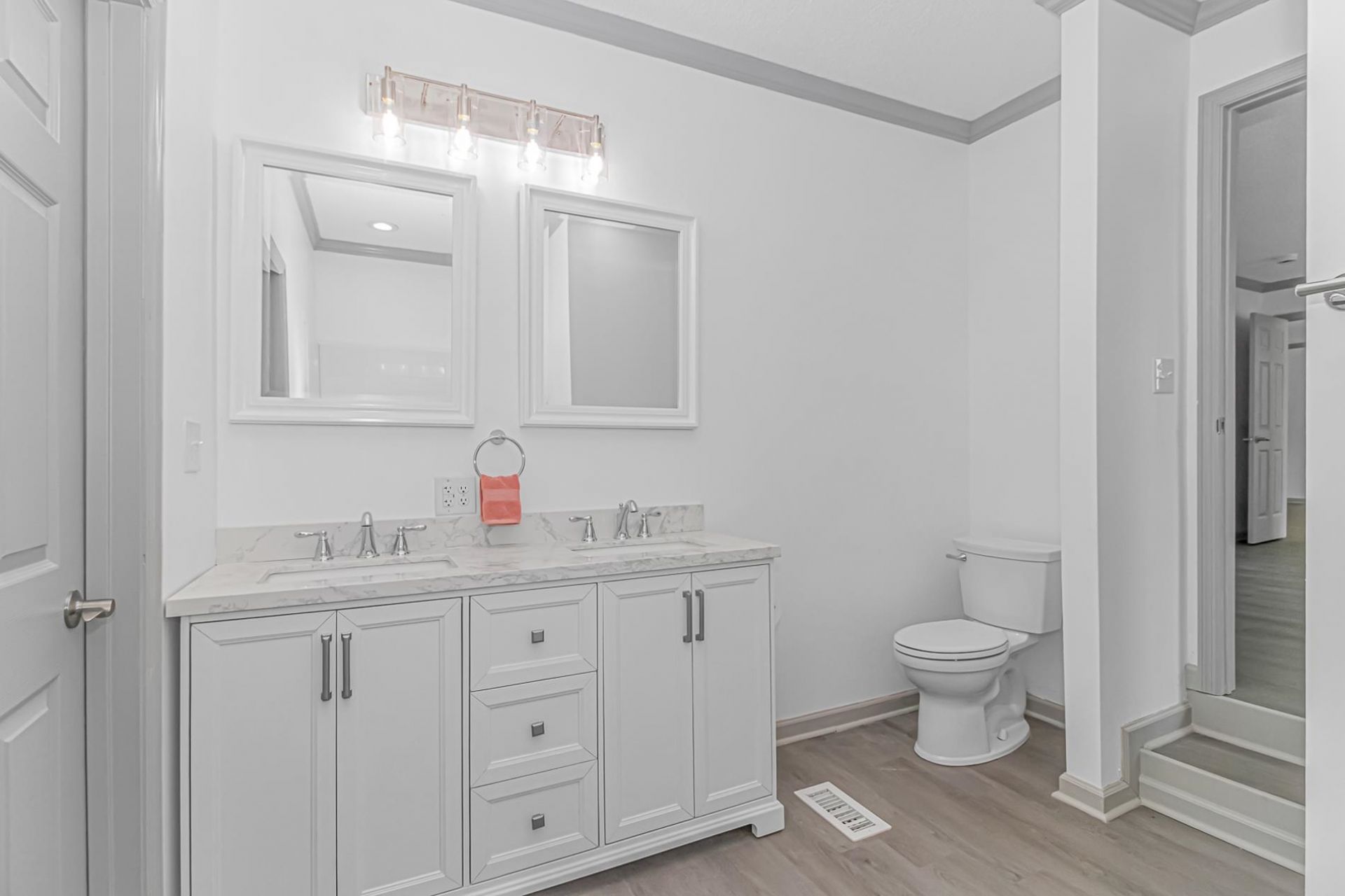 1062 Weslin Creek Dr.  Photo 14