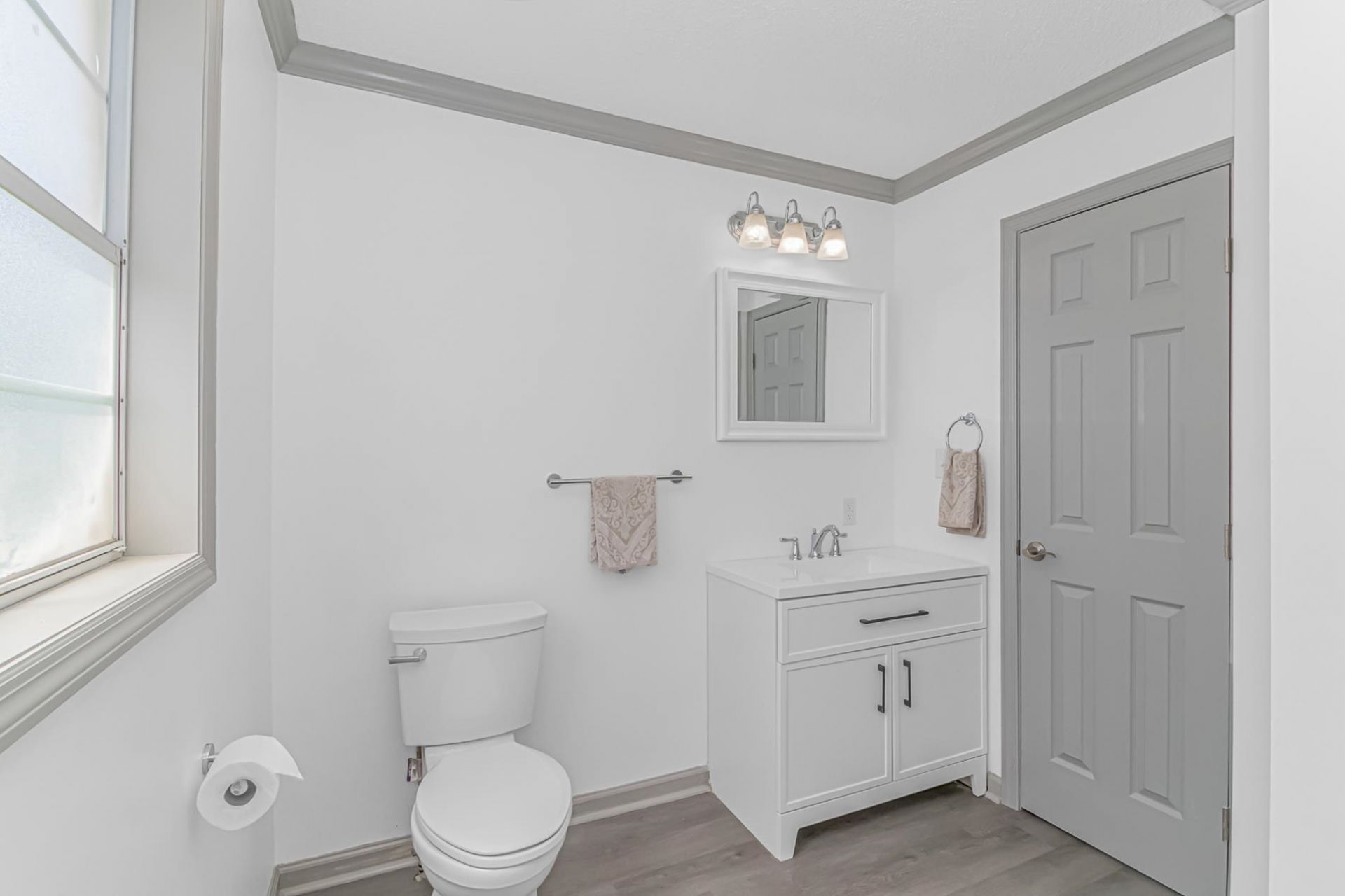 1062 Weslin Creek Dr.  Photo 16