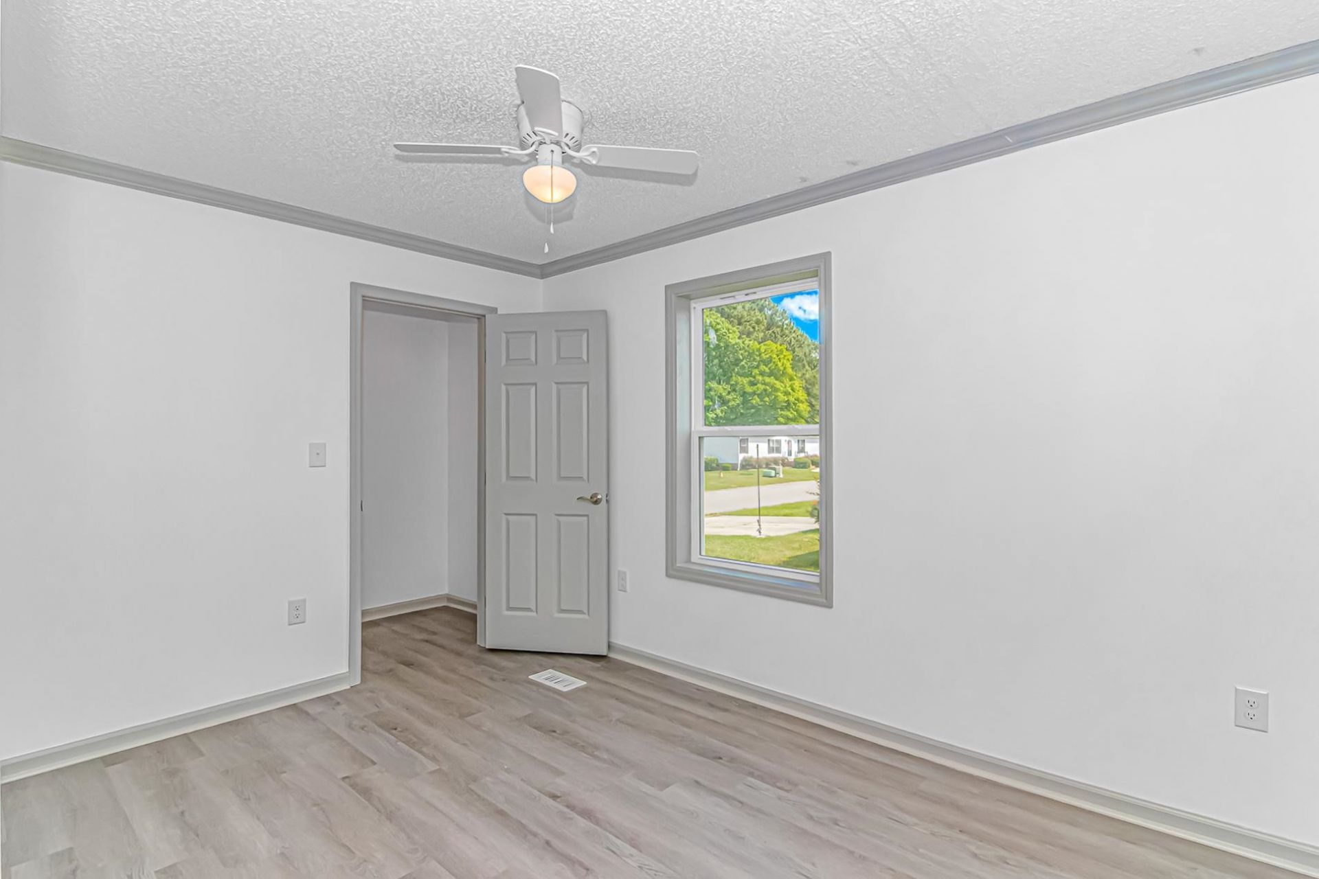 1062 Weslin Creek Dr.  Photo 20