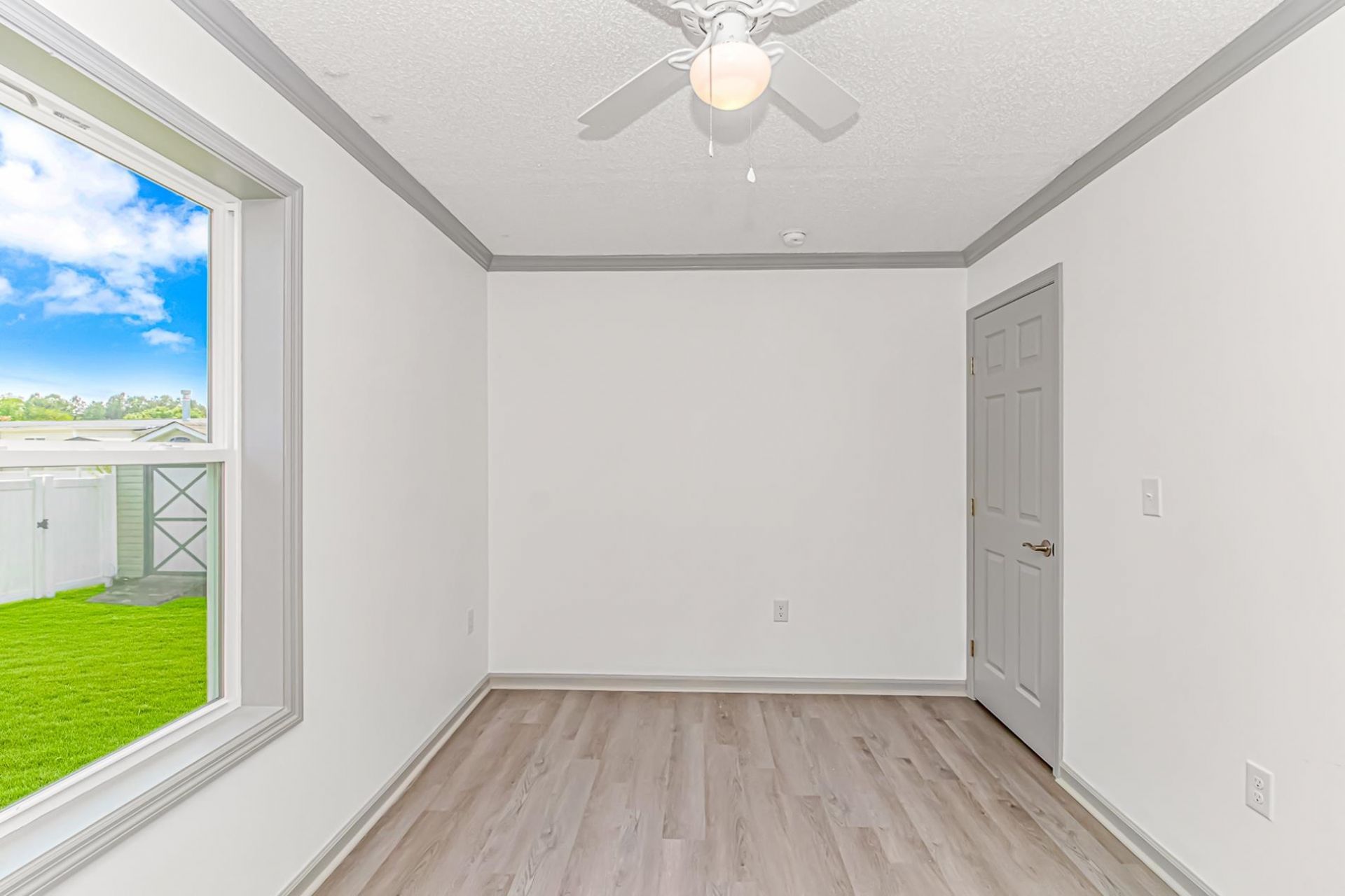 1062 Weslin Creek Dr.  Photo 21