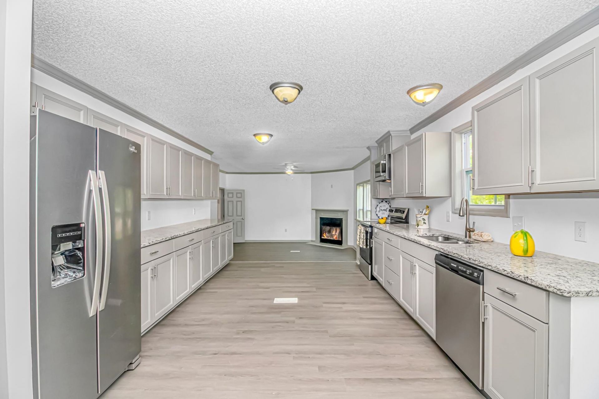 1062 Weslin Creek Dr.  Photo 5