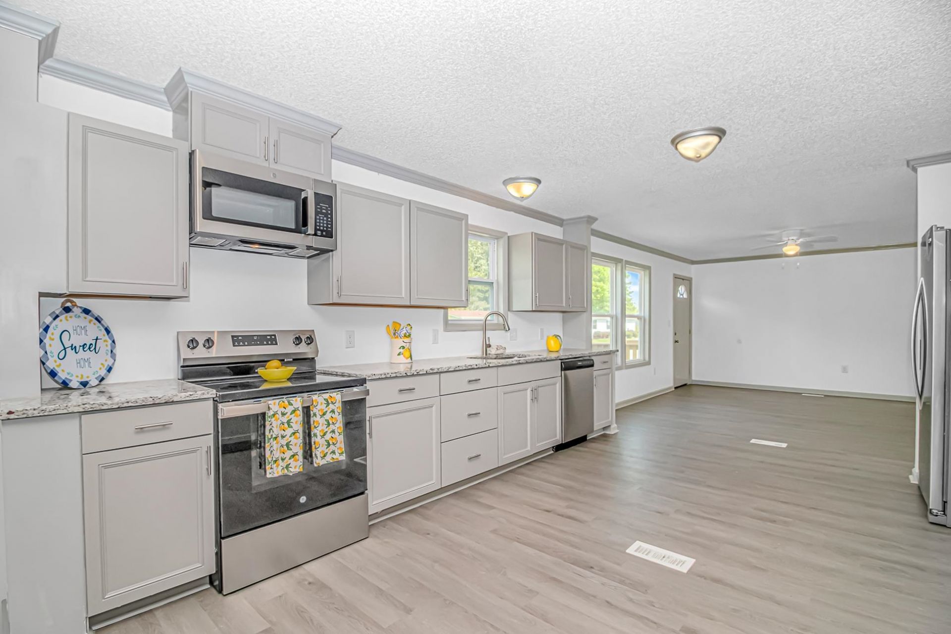 1062 Weslin Creek Dr.  Photo 6