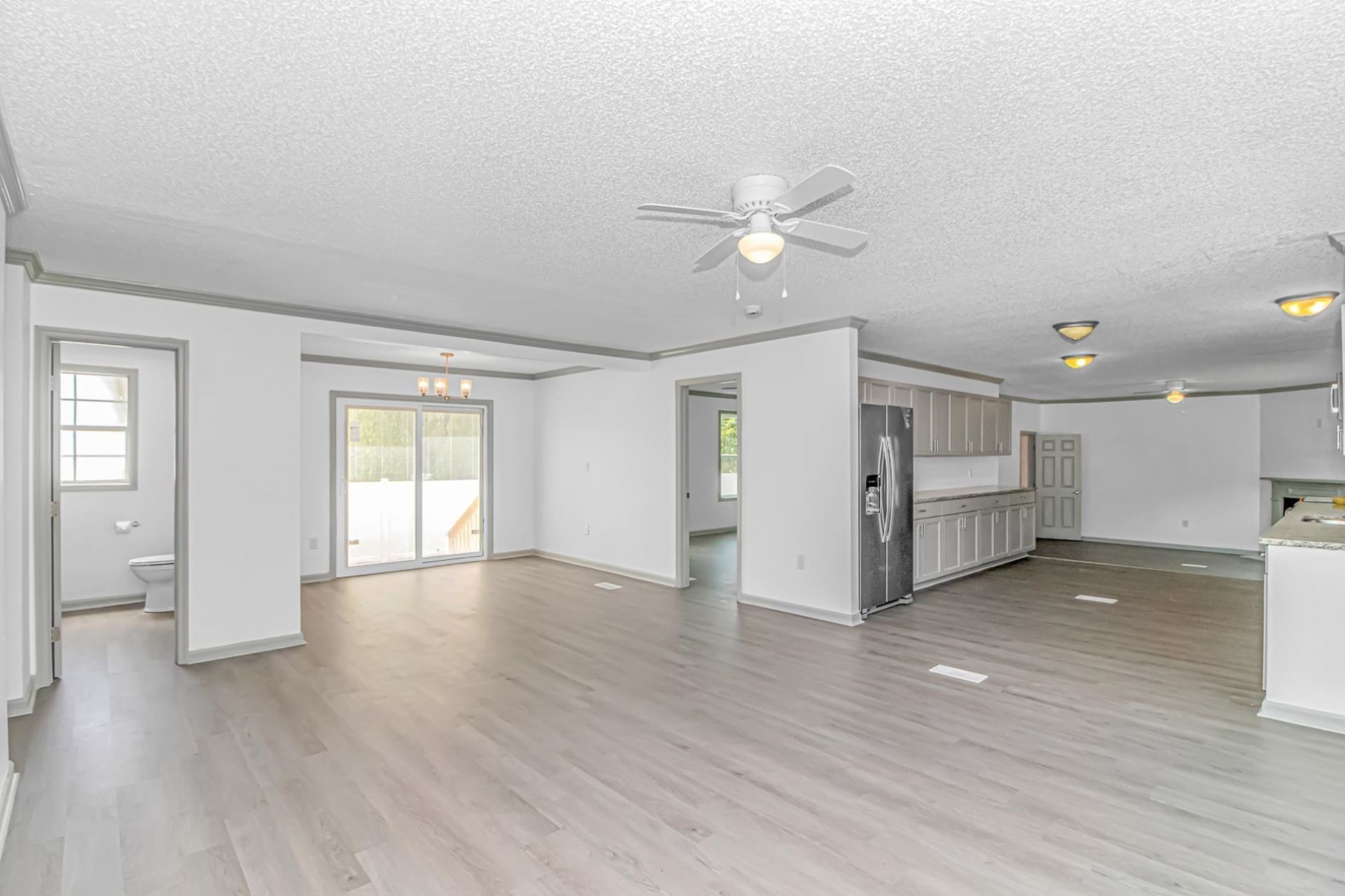 1062 Weslin Creek Dr.  Photo 7