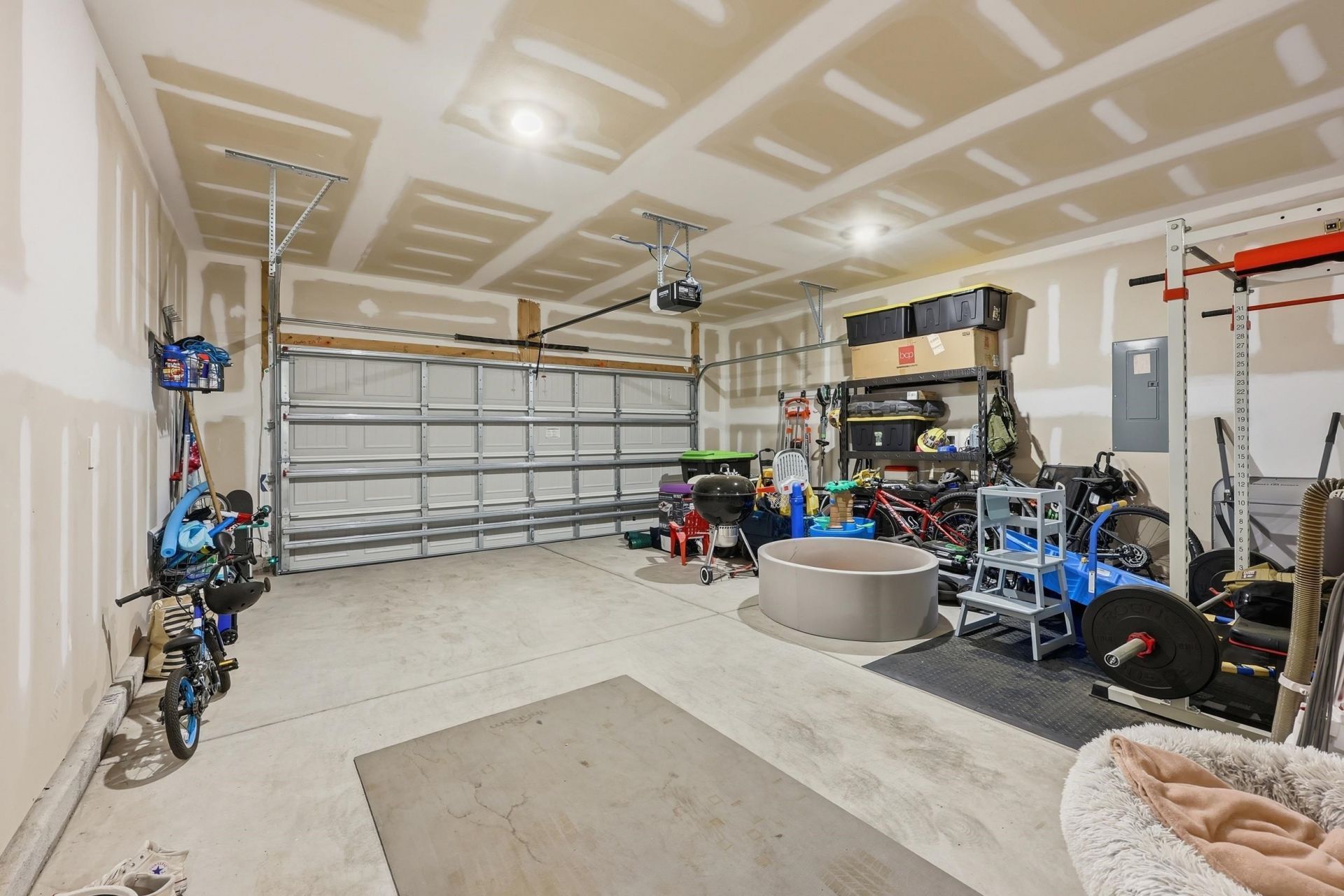 7068 Watercress St  Photo 32