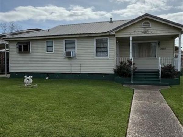 4452 PLUM ORCHARD Avenue, New Orleans, LA 70126