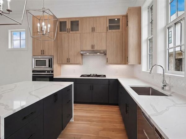 14956 Oak Street, Addison, TX 75001