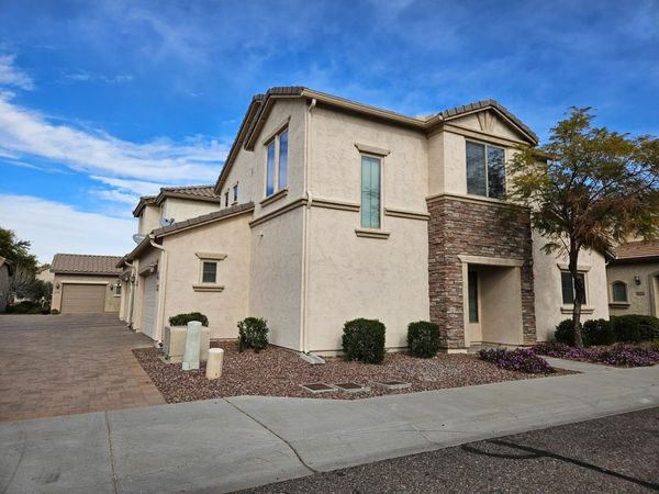 2204 W Le Marche Avenue, Phoenix, AZ 85023