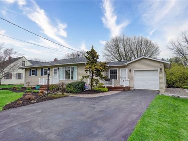 107 East Street , Honeoye Falls, NY 14472