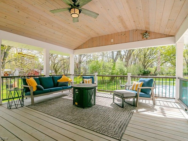 33510 Lake Shore Boulevard, Lakeline, OH 44095 Photo 11