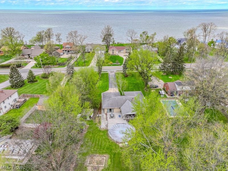 33510 Lake Shore Boulevard, Lakeline, OH 44095 Photo 3