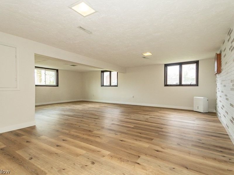 33510 Lake Shore Boulevard, Lakeline, OH 44095 Photo 35