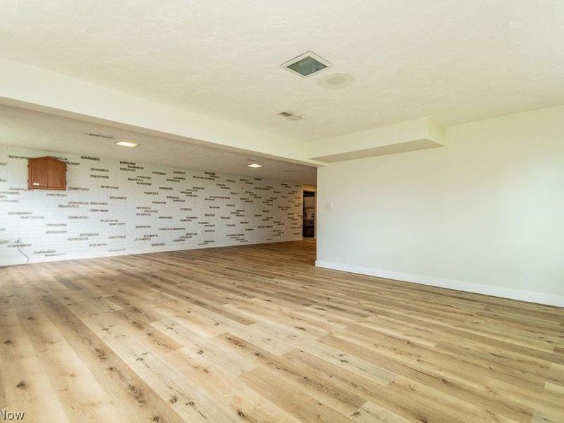 33510 Lake Shore Boulevard, Lakeline, OH 44095 Photo 38