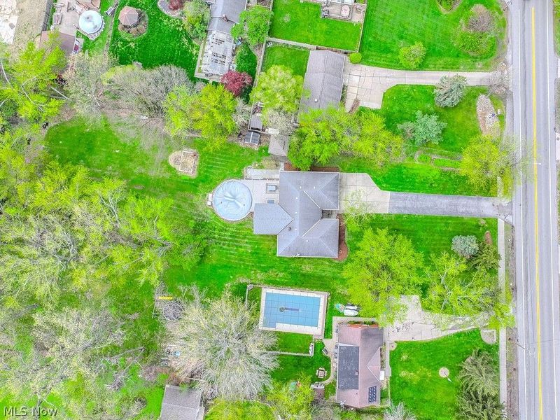 33510 Lake Shore Boulevard, Lakeline, OH 44095 Photo 4