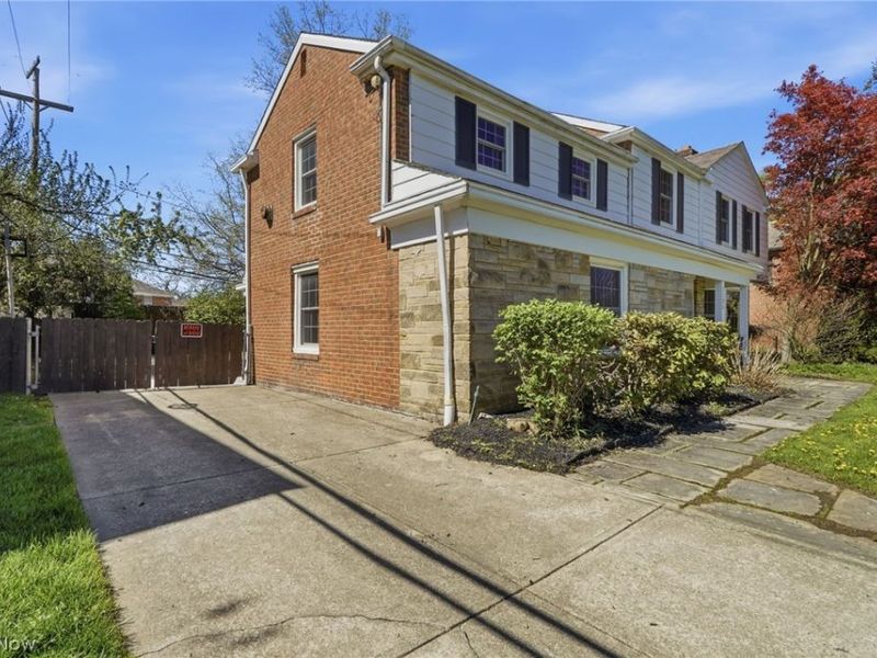 3378 Clayton Boulevard, Shaker Heights, OH 44120 Photo 3