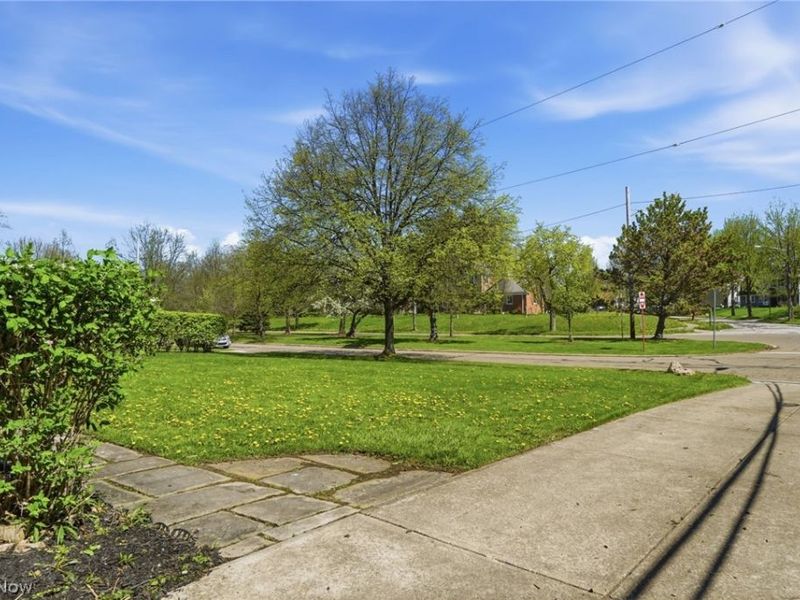 3378 Clayton Boulevard, Shaker Heights, OH 44120 Photo 6