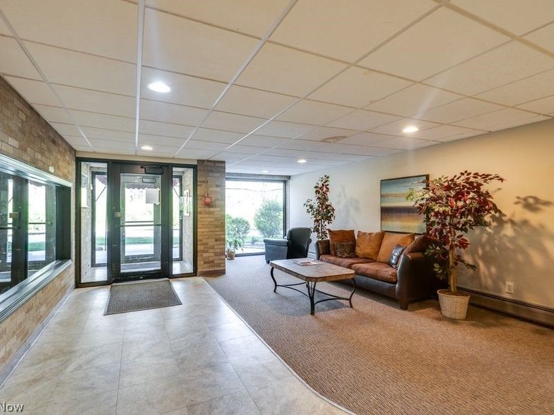 115 S Rocky River Drive, Unit 303, Berea, OH 44017 Photo 3