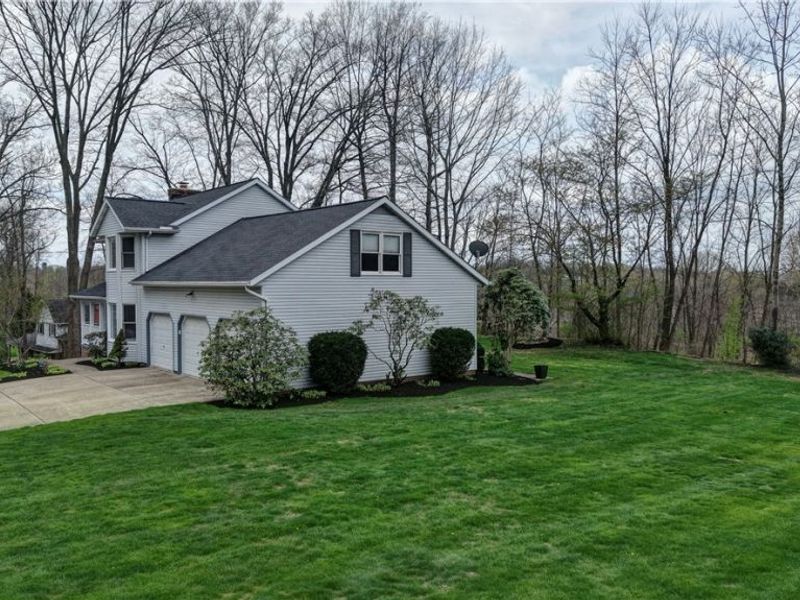 717 Pine Hills Drive SW, Massillon, OH 44646 Photo 6