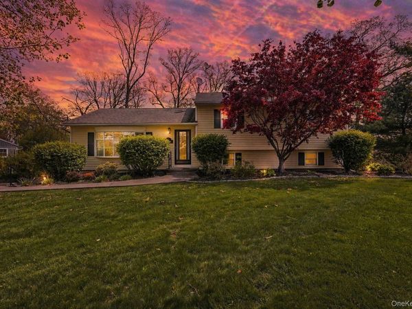 3 Regimental Place, New Windsor, NY 12553