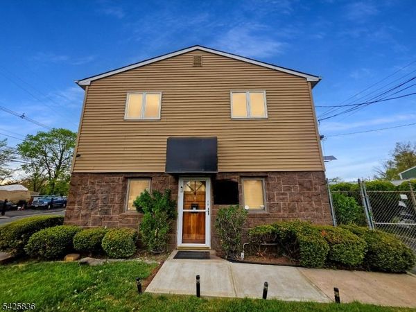 97 Frank St, Franklin, NJ 08873