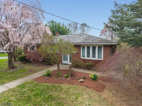 904 Sampson Ave, Alpha, NJ 08865