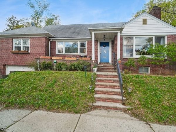 5 Swayze St, West Orange, NJ 07052
