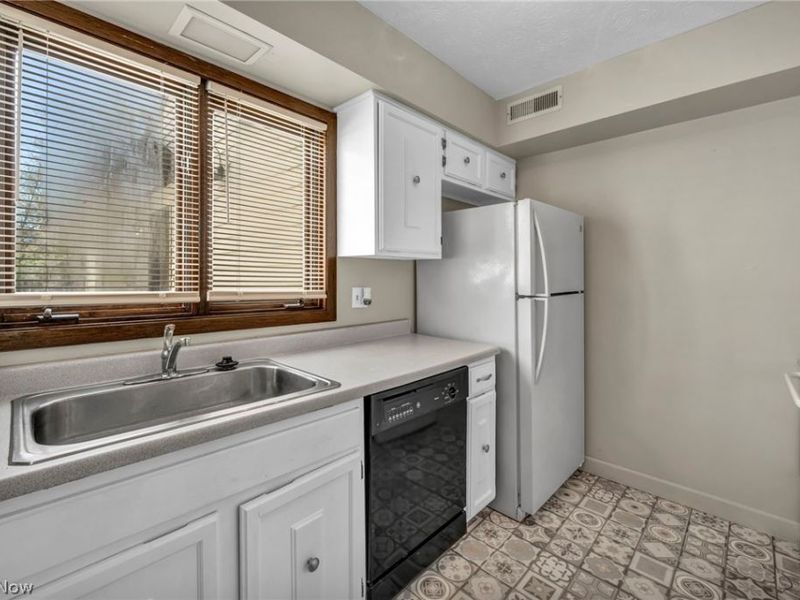 3432 Mayfield Road, Cleveland Heights, OH 44118 Photo 14