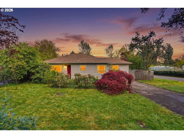 895 RATCLIFF SE DR, Salem, OR 97302