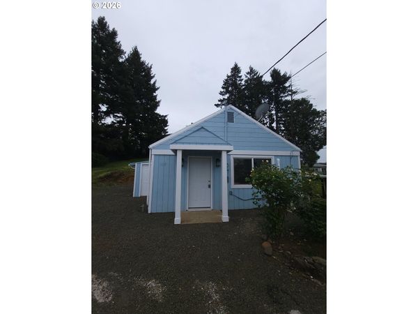1619 NW MULHOLLAND DR, Roseburg, OR 97470