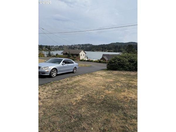 NE Johns LOOP, Neotsu, OR 97364